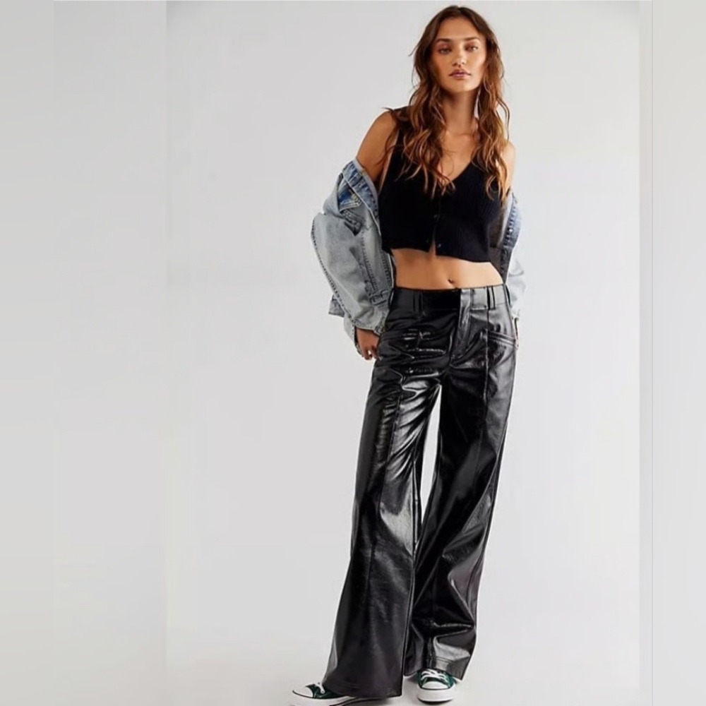 Free People Star Crossed Lovers Vegan Leather Pants in Black. Size 4